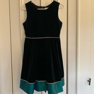 HOLIDAY- Gorgeous Emerald green velvet girls holiday dress!